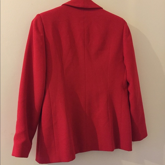 ❤️Stylish Red Blazer❤️ Waterfall Style. - Picture 5 of 8